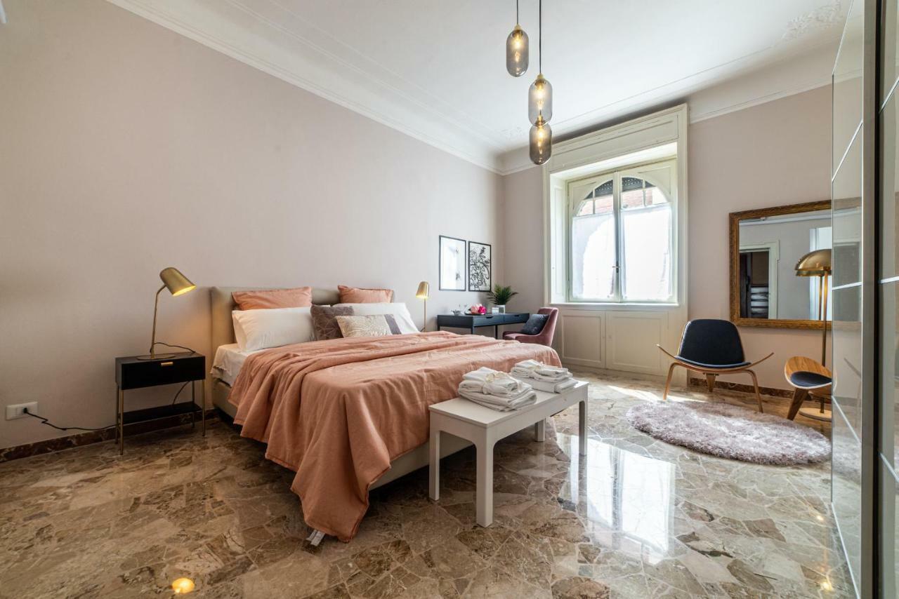 Ferienwohnung Joivy Sophisticated 3-Bed Flat With Desk Mailand Exterior foto