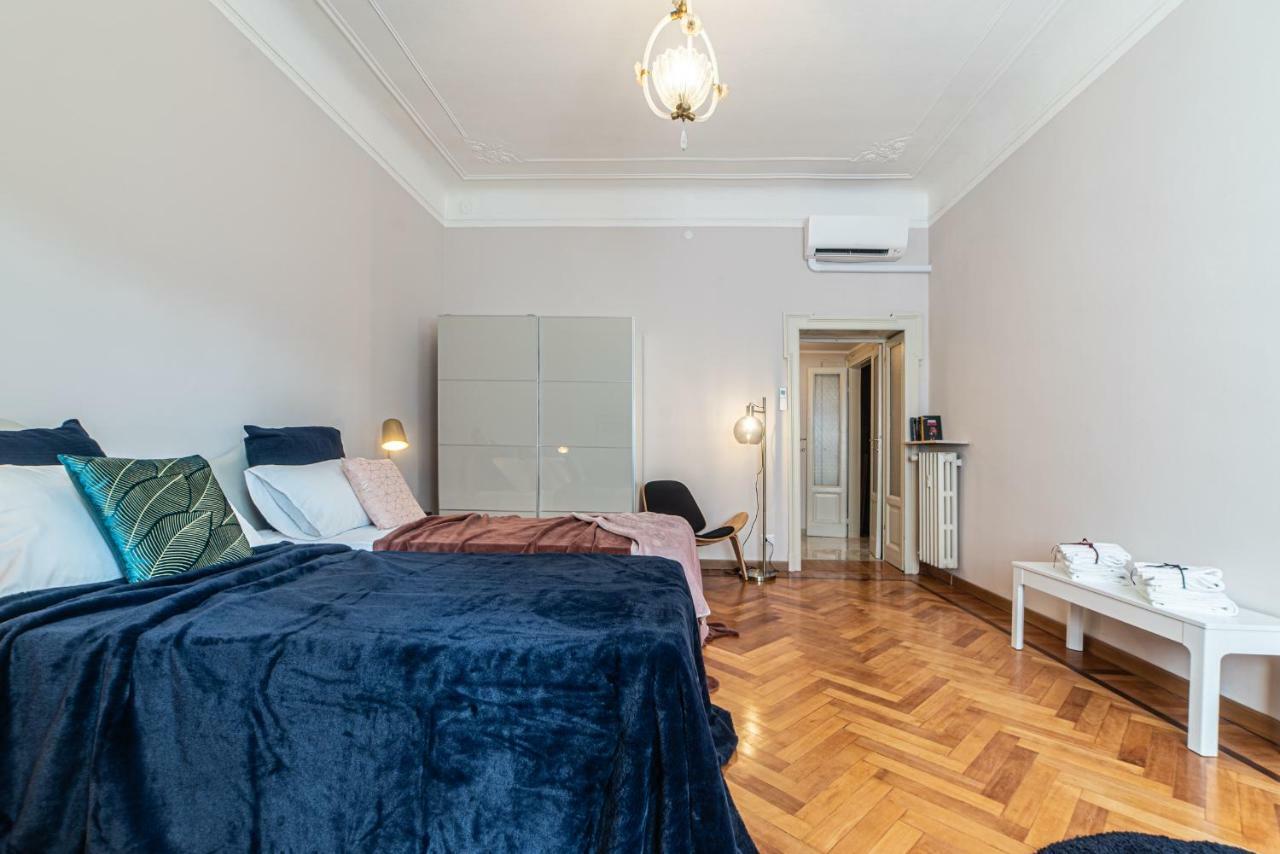 Ferienwohnung Joivy Sophisticated 3-Bed Flat With Desk Mailand Exterior foto